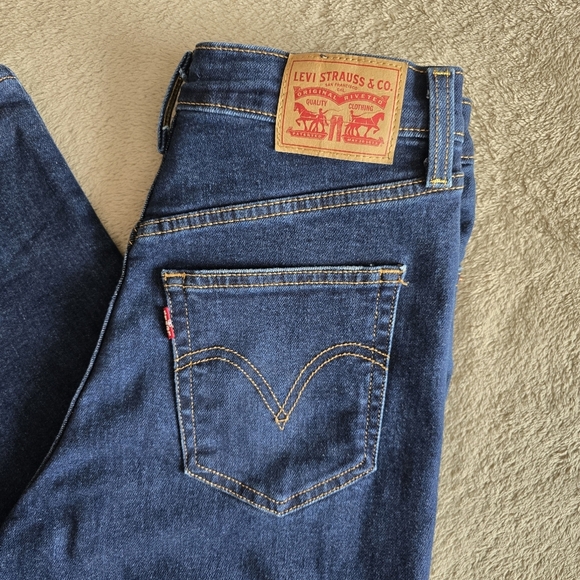 Levi's Ribcage Straight Ankle dark wash distressed jeans size 28 - Picture 3 of 15